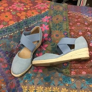 NEW DENIM WEDGES…LIFESTRIDE COMFORT VELOCITY 20